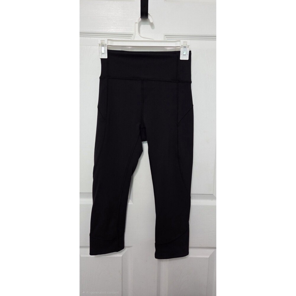 Lululemon Run Crop Capri Black Leggings Yoga Athletic Sz 4 FS Benefits Charity